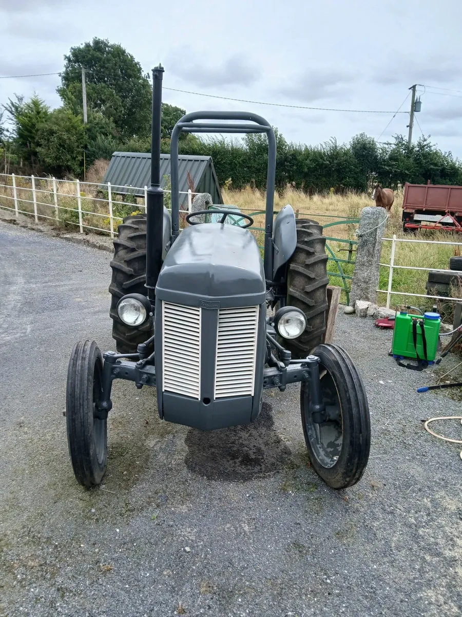 TRACTOR Fergason, Diesel T20 - Image 4