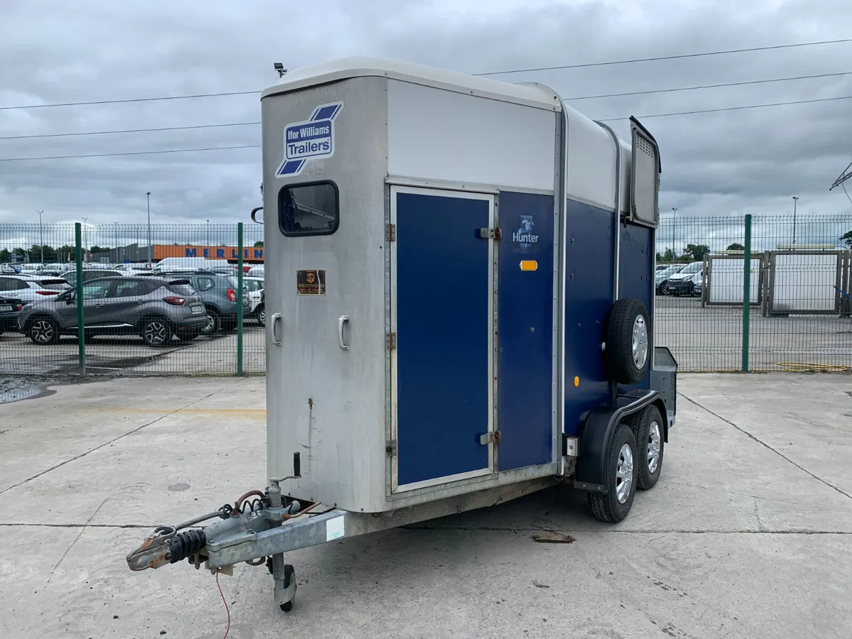 BID ONLINE NOW - IFOR WILLIAMS HB505R HORSEBOX - Image 1