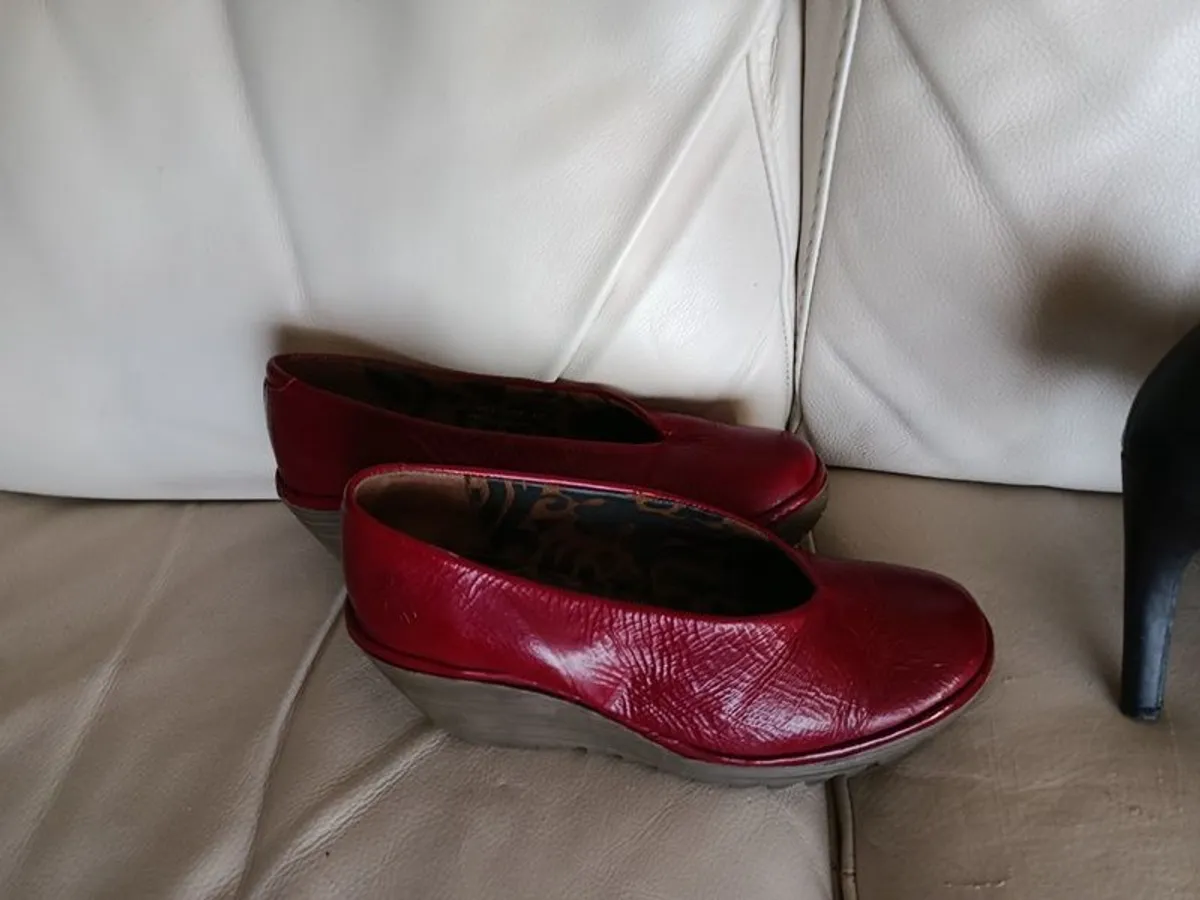 Fly London wedge Size 40