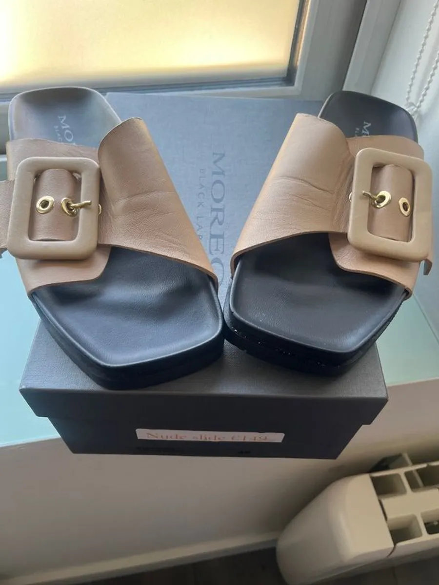 Moreo Italian Leather Nude Slides New - Image 1