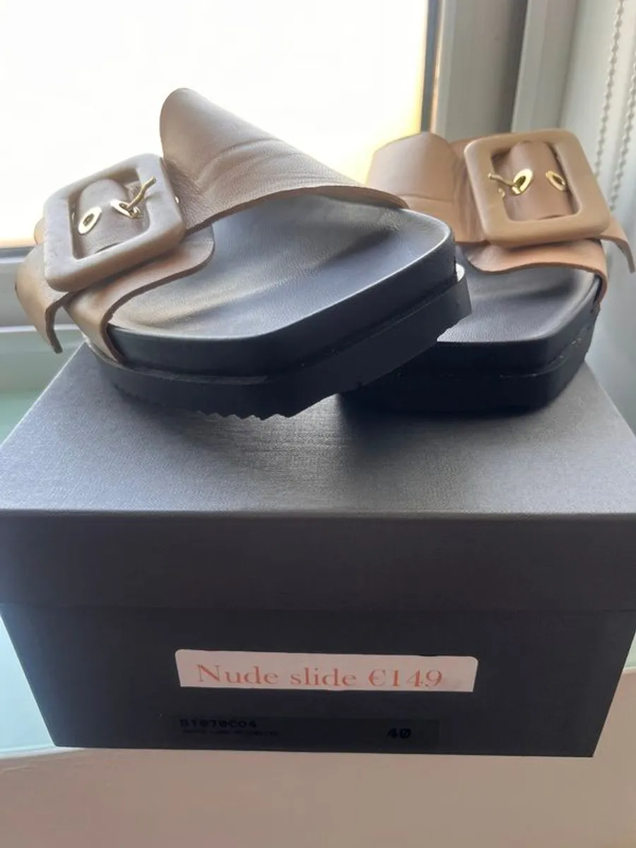 Moreo Italian Leather Nude Slides New - Image 4