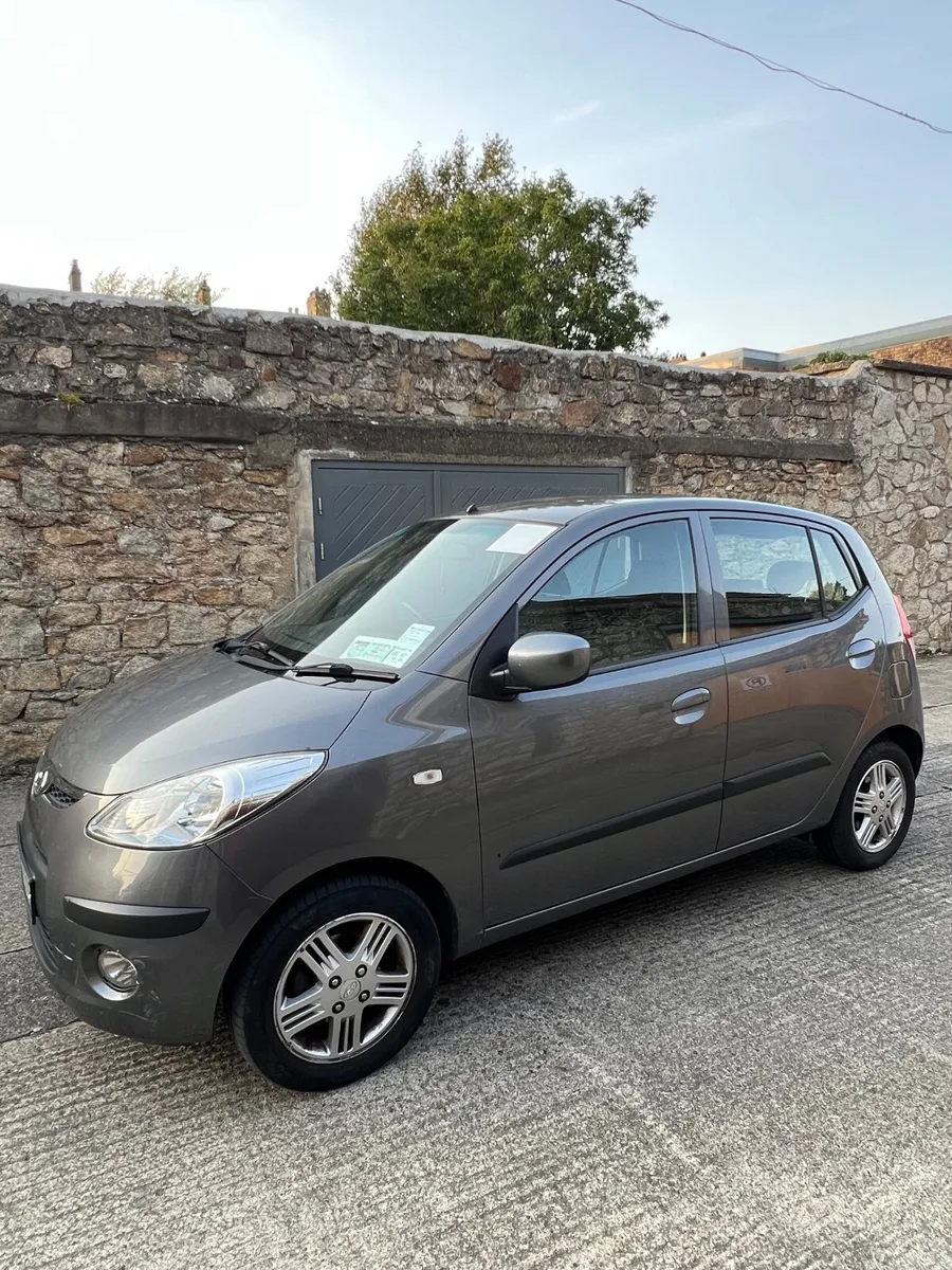 Hyundai i10 2010 - Image 2