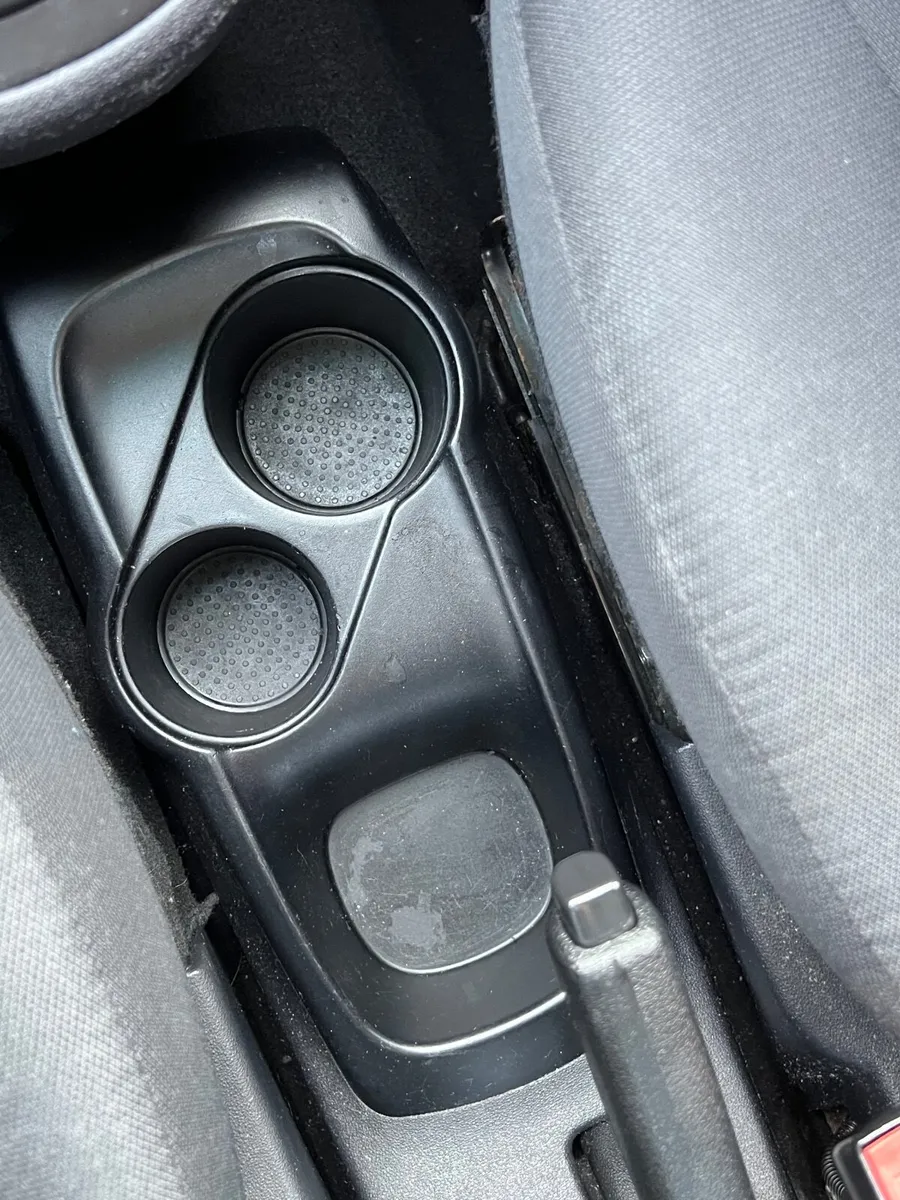 Hyundai i10 2010 - Image 4