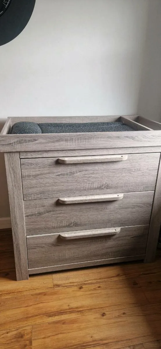 Mamas and Papas Franklin Dresser / Changing table - Image 2