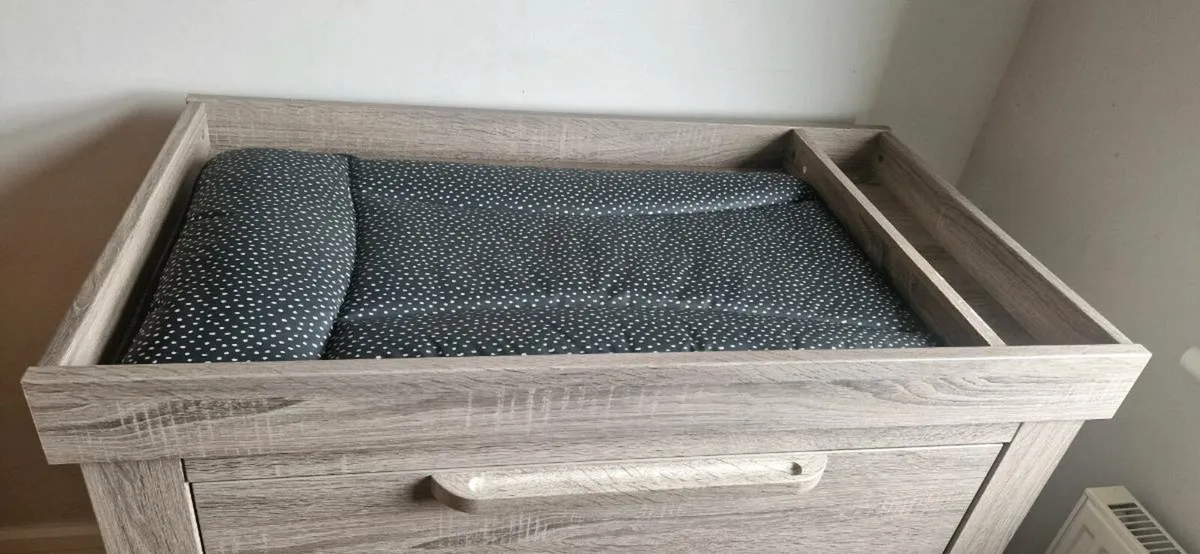 Mamas and Papas Franklin Dresser / Changing table - Image 3