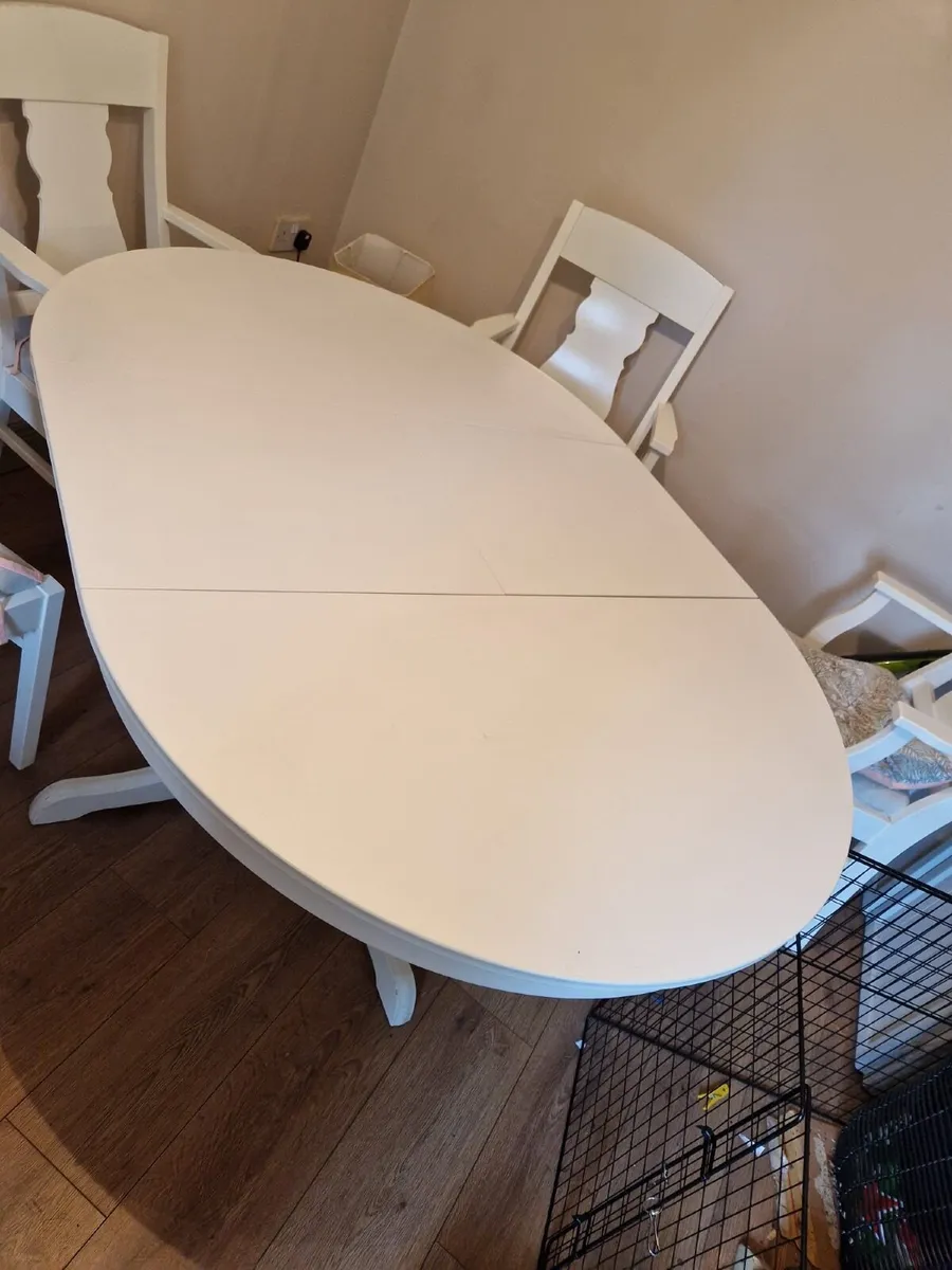 Table and Chairs - Image 2