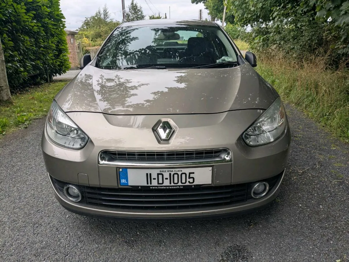NCT 05/26 Tax 12/25 TomTom 2011 Renault Fluence - Image 2