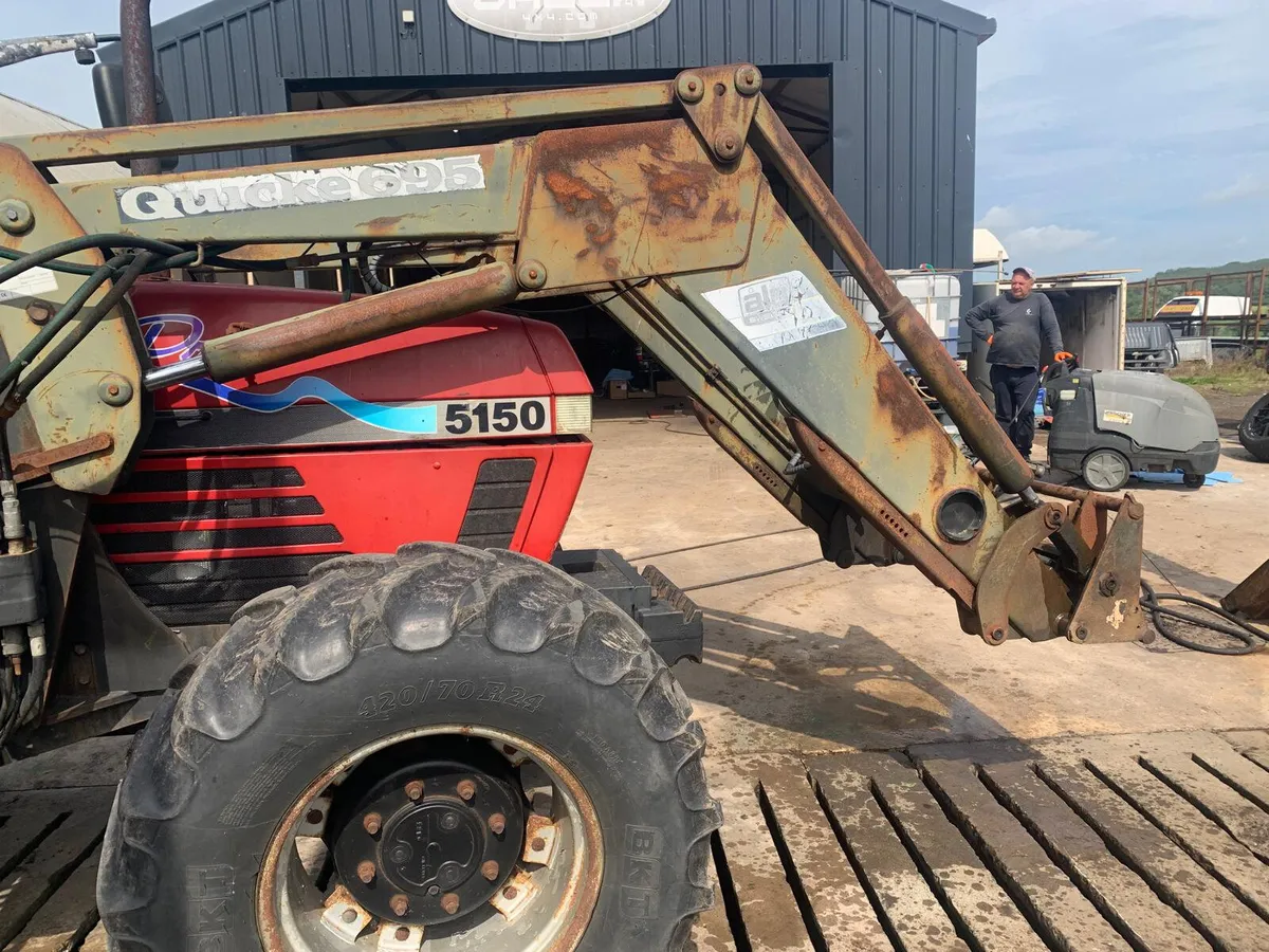 Quickie 695 loader (Case 5130/40/50) - Image 1