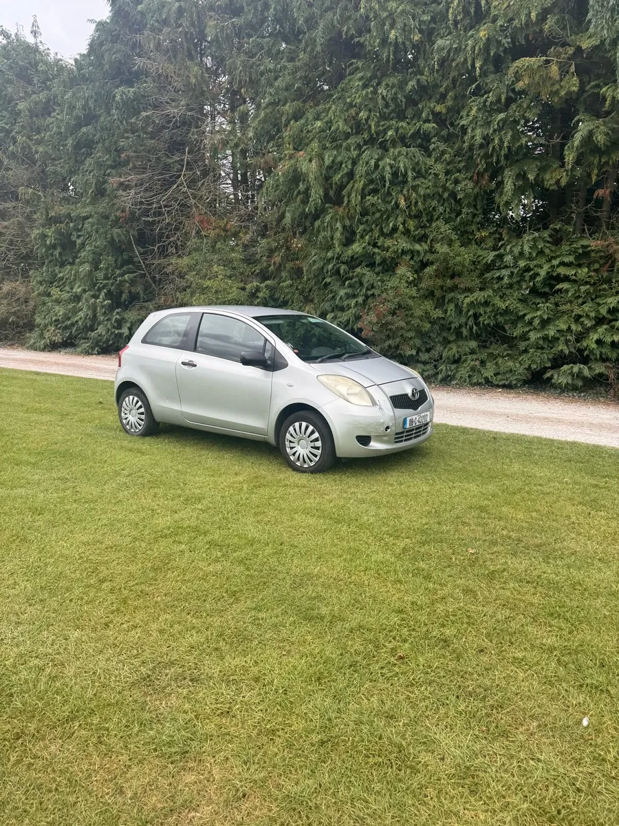 Toyota Yaris - Image 2
