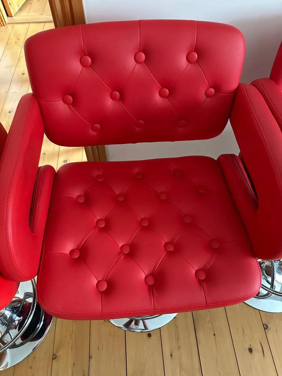4 bar stools Red - Image 3