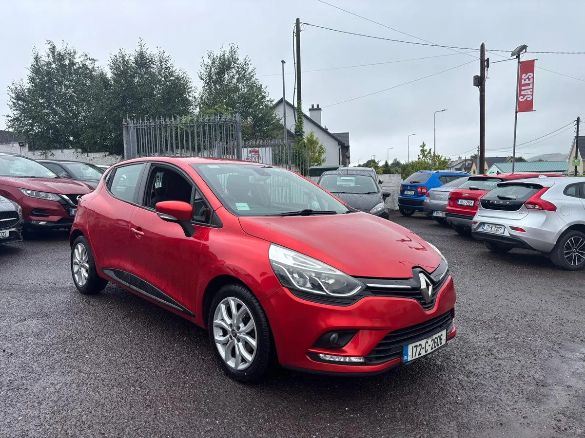Renault Clio 2017  LOW  MILEAGE - Image 1