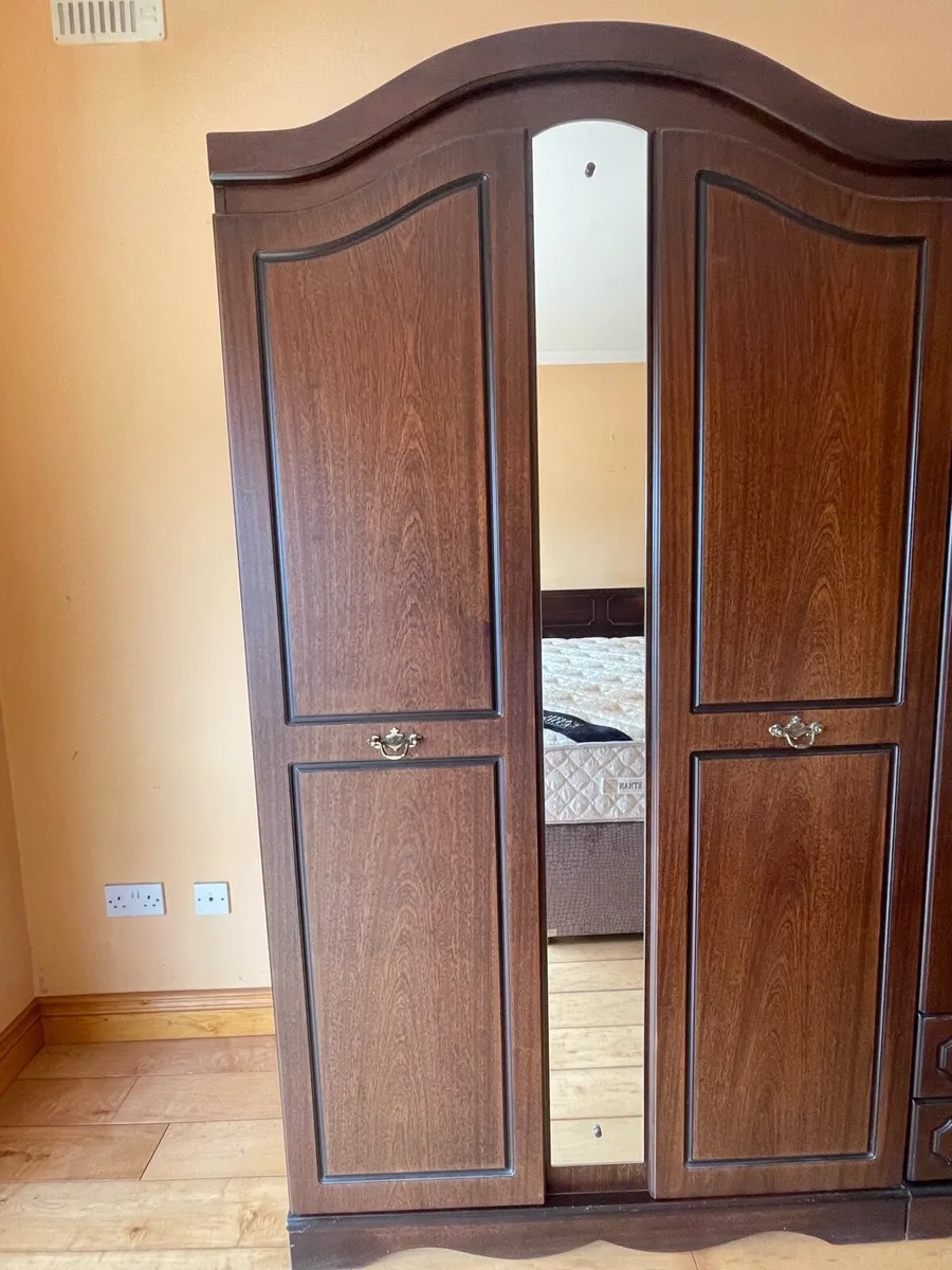 Solid Wardrobes - Image 1