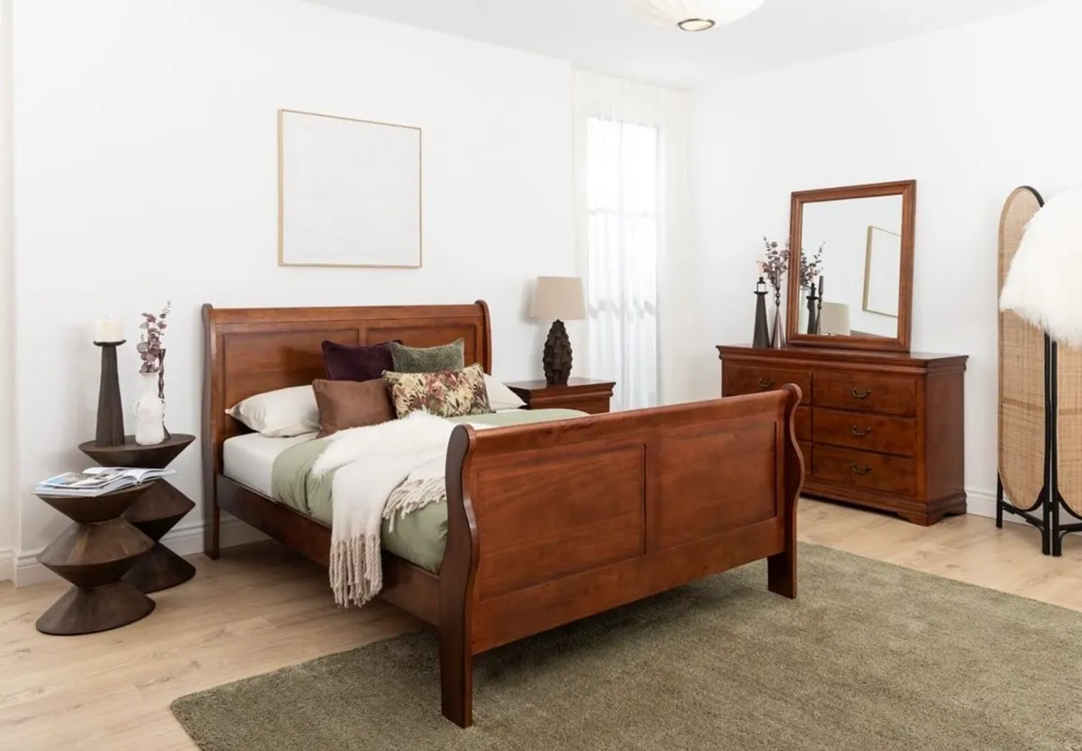 Louis Phillippe Kingsize bed and 6 drawer dresser - Image 1