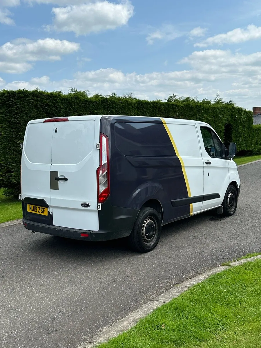 FORD TRANSIT LIGHT DAMAGE REPAIRED - Image 4