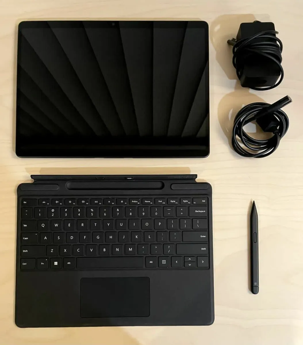 Microsoft Surface Pro 9 13'' i7-1255U 16GB 256G - Image 2