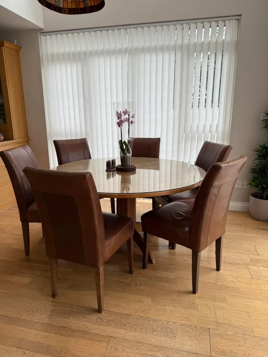 Table and 6 chairs - Image 3