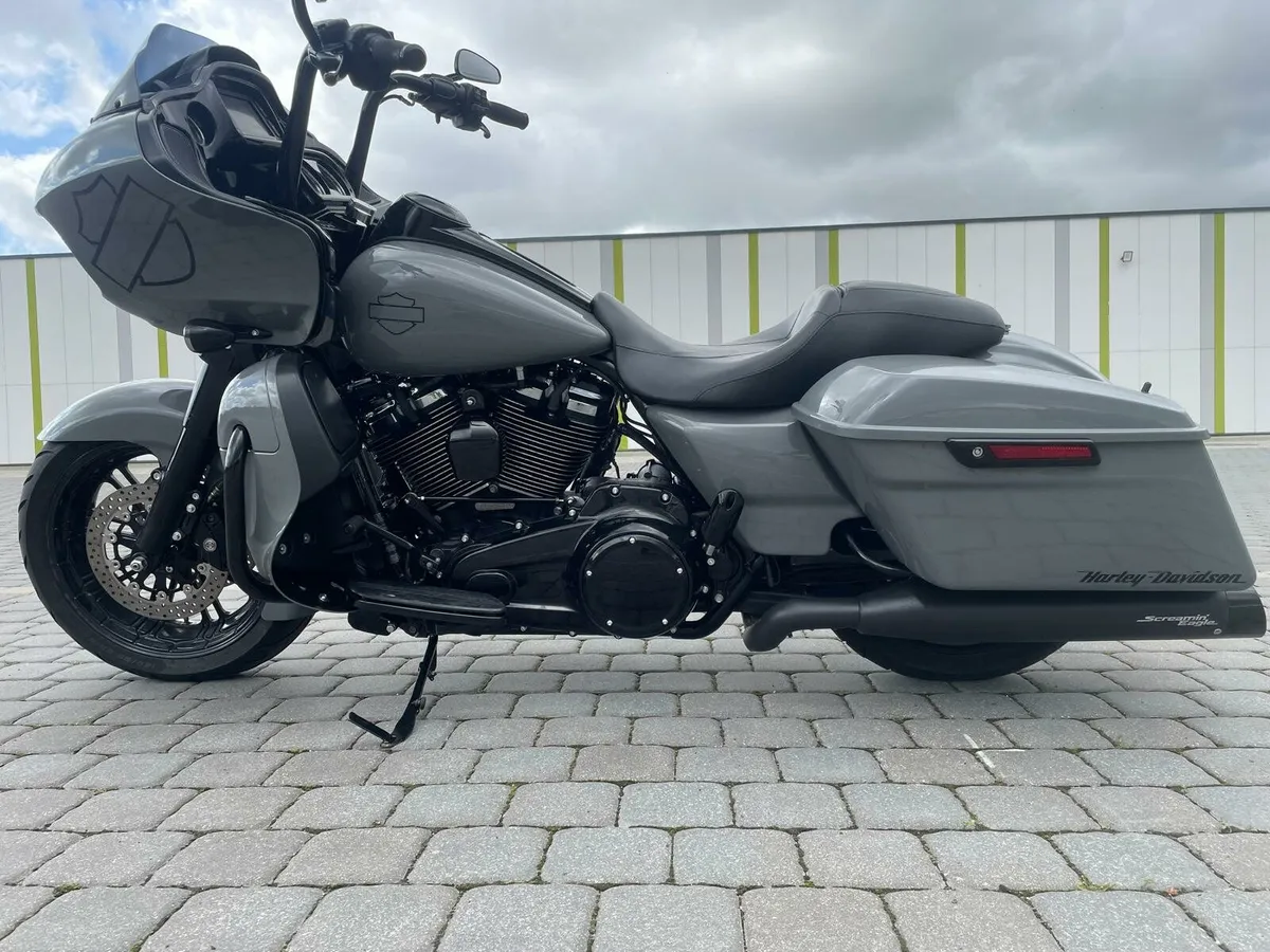HARLEY DAVIDSON ROAD GLIDE - Image 4