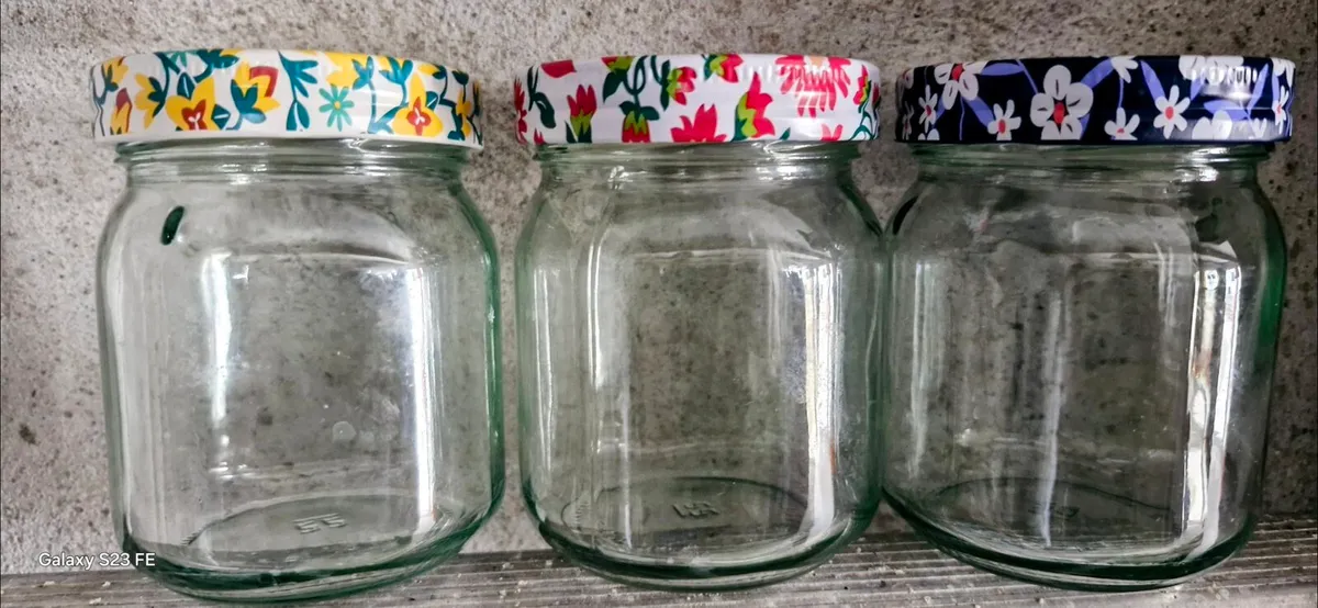 Jars. - Image 1