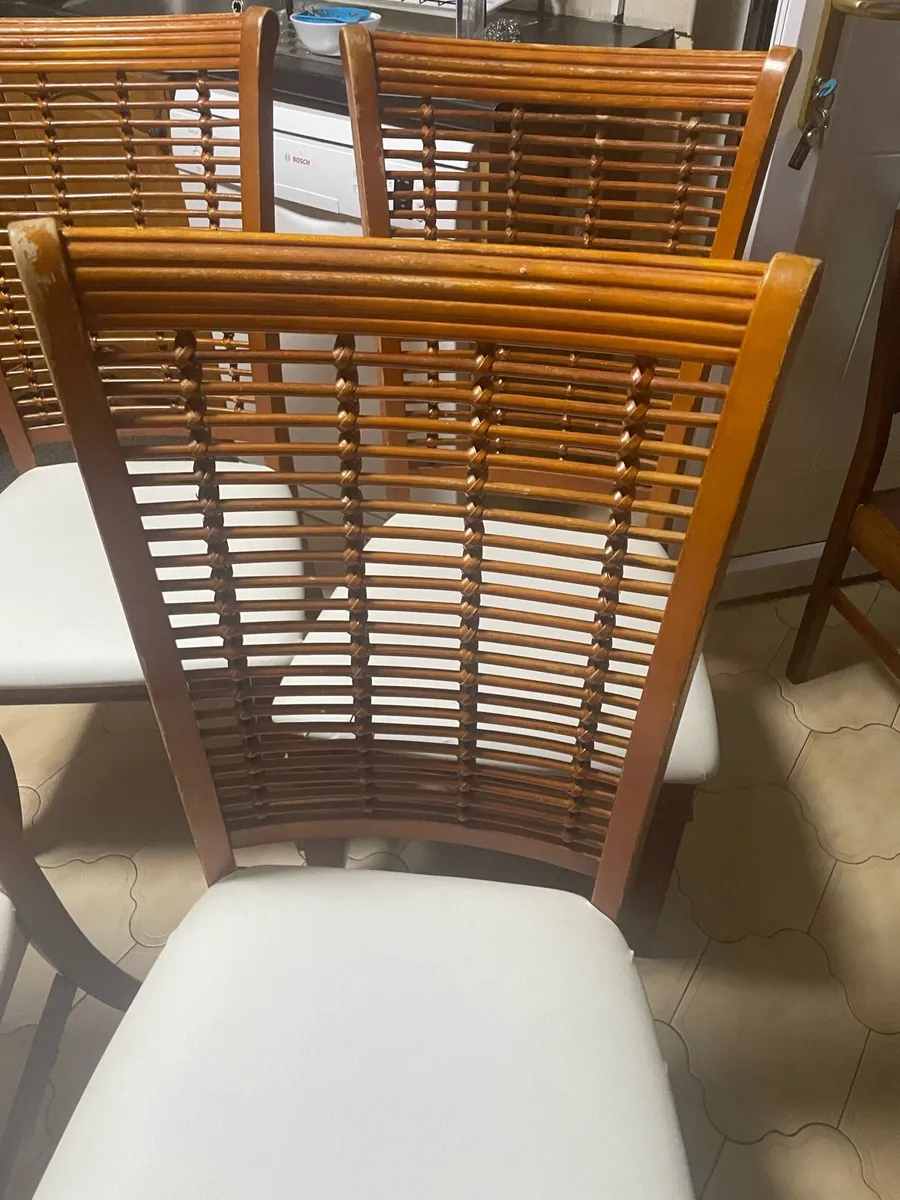 Table and 6chairs - Image 1