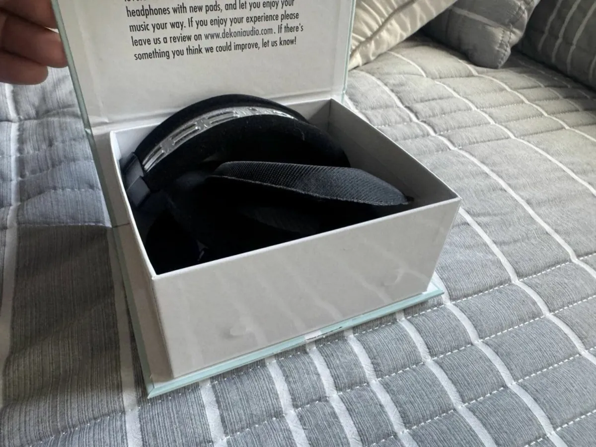 Sennheiser HD 800 S Headphones Look! Opened Box - Image 3