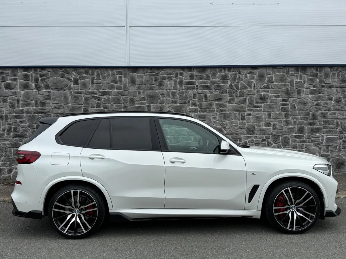 2021 BMW X5 M Sport Pro M Performance 45E FSH - Image 3