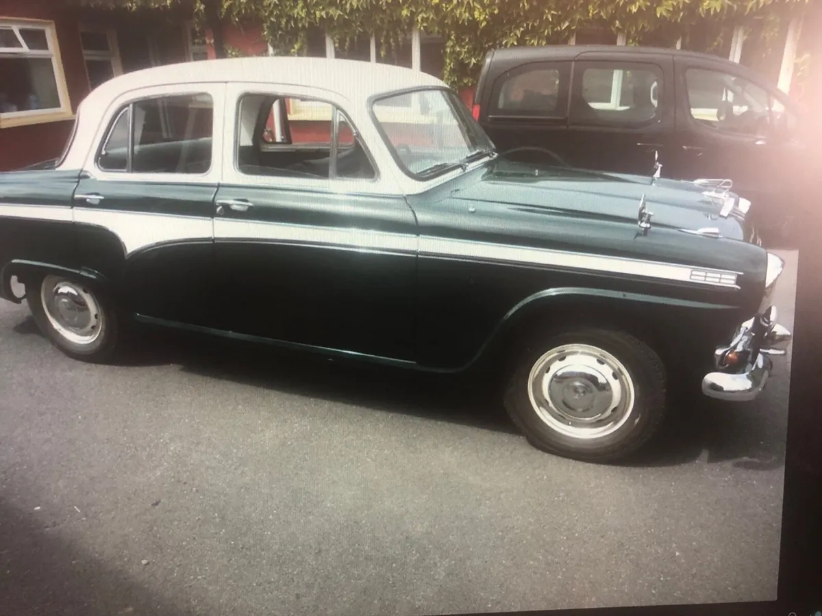 Vintage car - Image 3