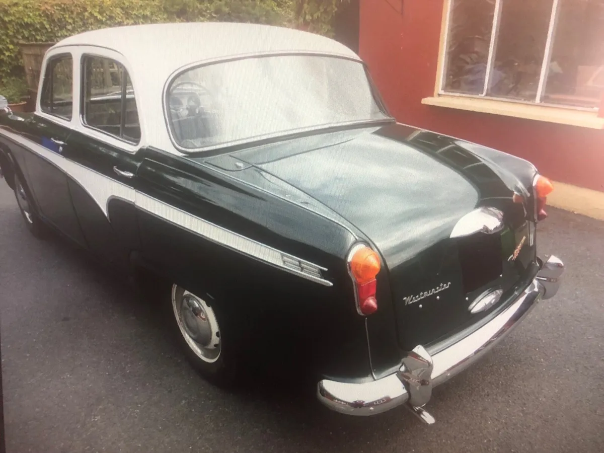 Vintage car - Image 4