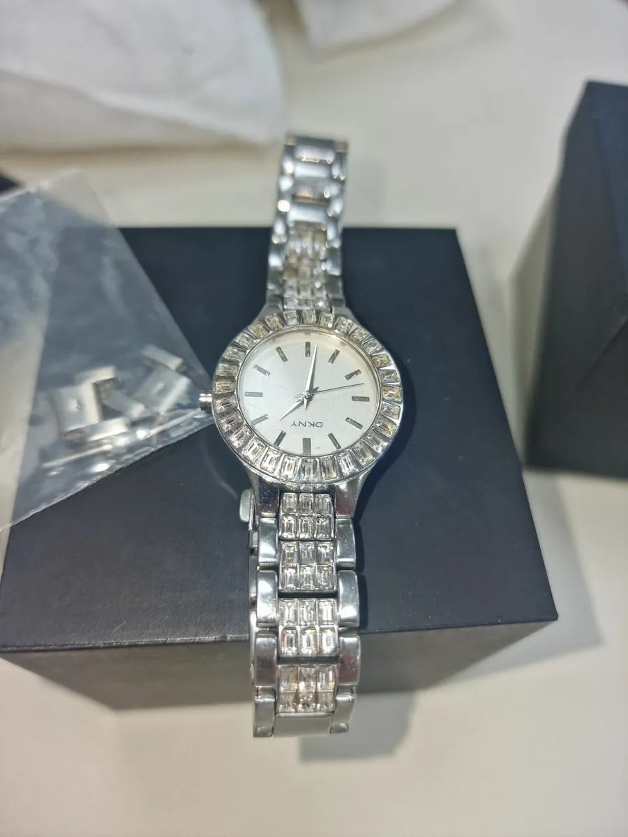 Watchs - Image 3