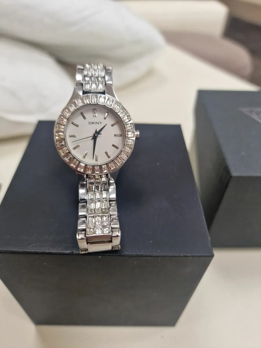 Watchs - Image 4