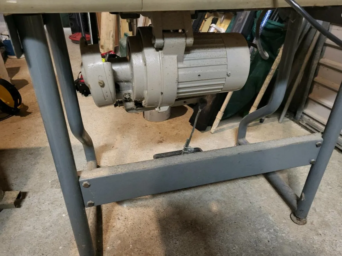 Sewing machines - Image 3