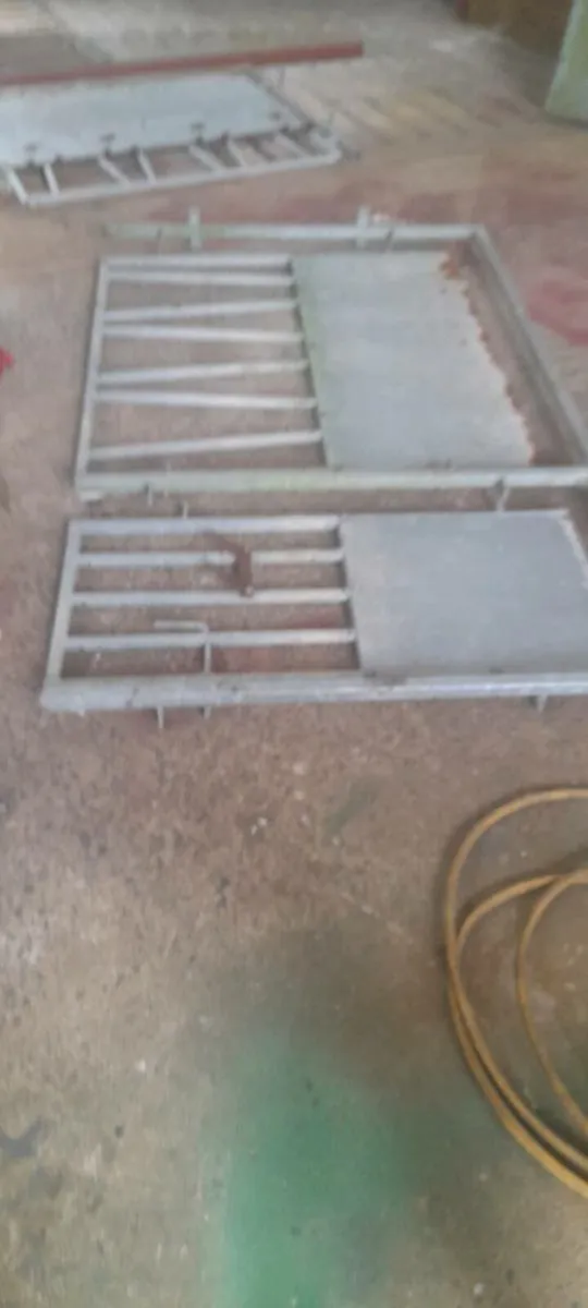 Calf pens - Image 4