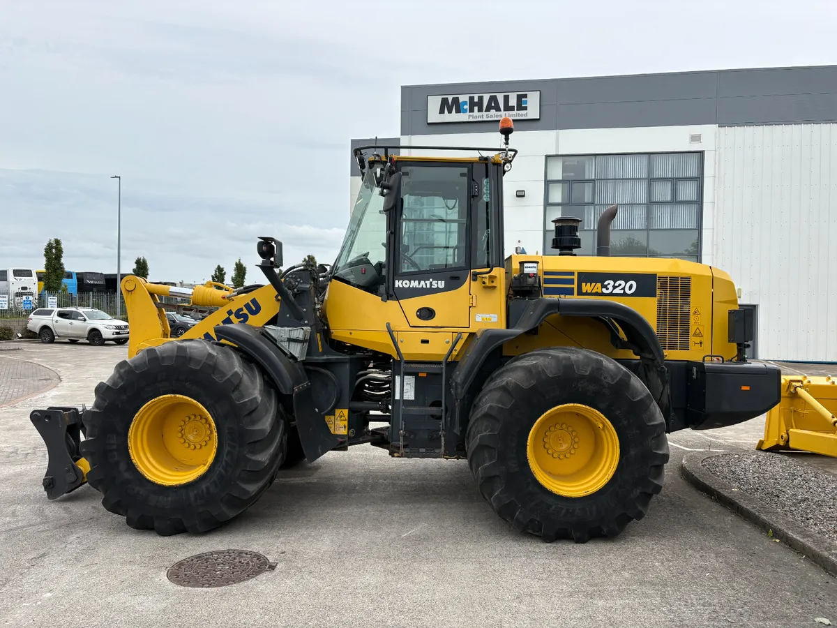 Komatsu WA320-7 - Image 3