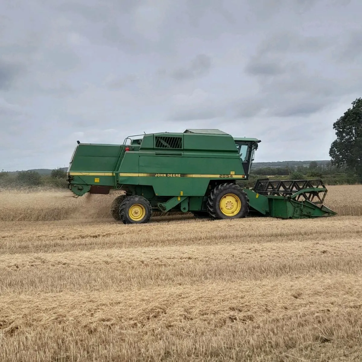 John deere 2054 - Image 1