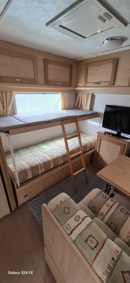 Caravan with full size awning - Image 3