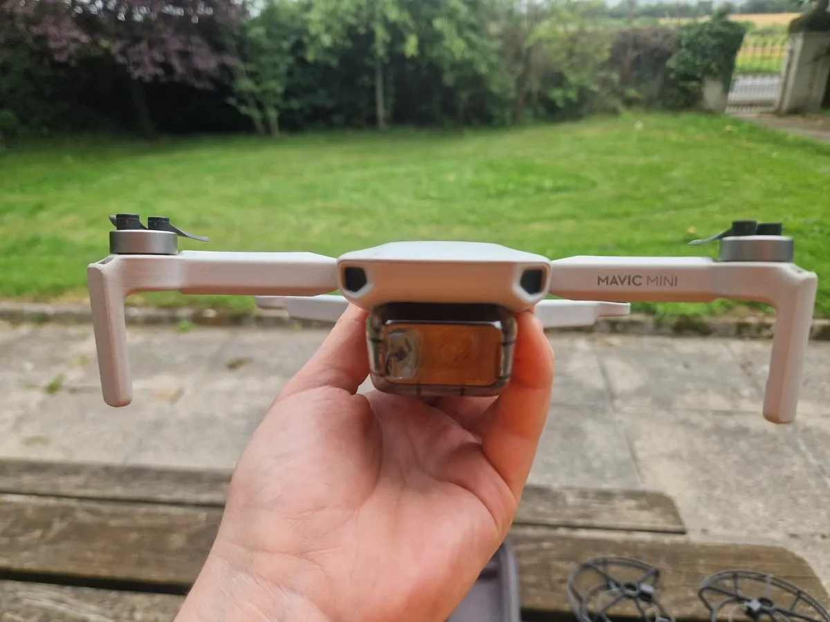 Dji mavic mini fly more combo great condition - Image 3
