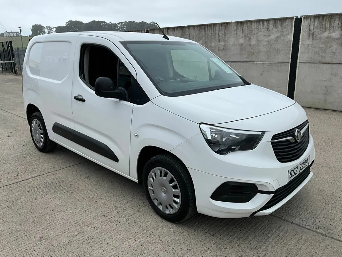 VAUXHALL COMBO 2300 1.5 TURBO D 100PS SPORTIVE - Image 1