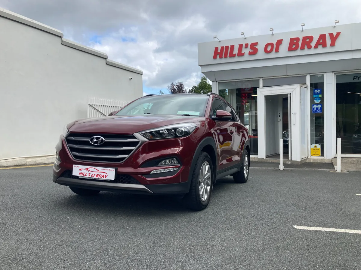 Hyundai Tucson 2016 PREMIUM TOP SPEC LOW MILEAGE - Image 4