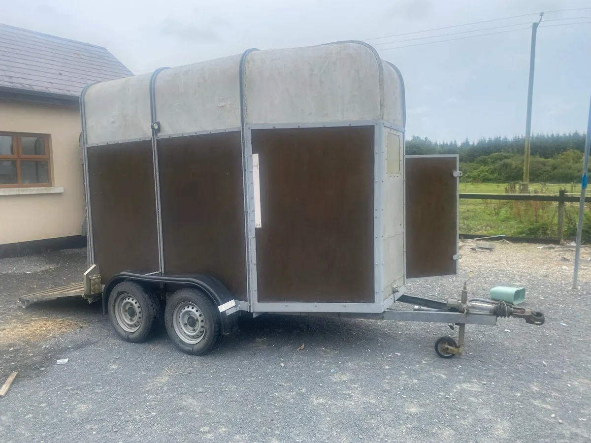 Double horsebox - Image 2
