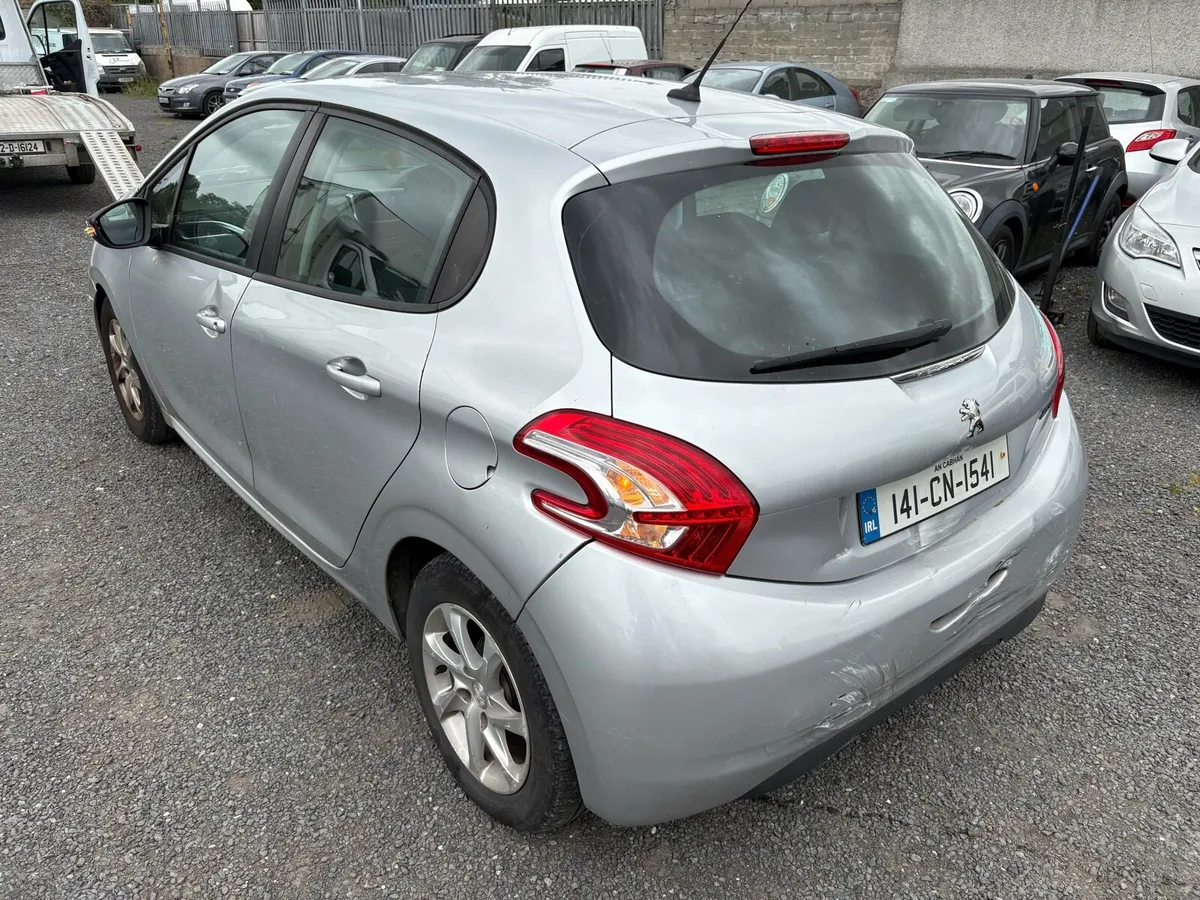 2014 Peugeot 208 - Image 3