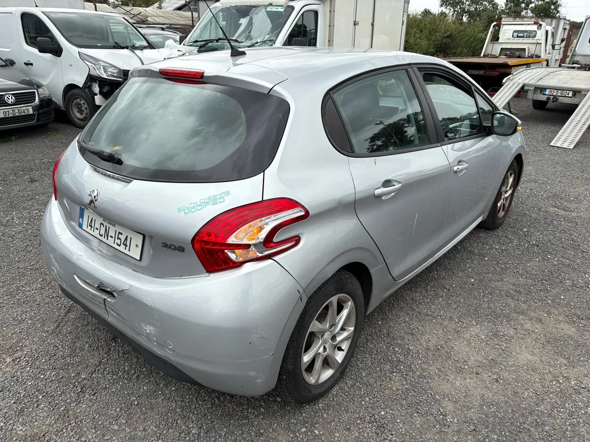 2014 Peugeot 208 - Image 4