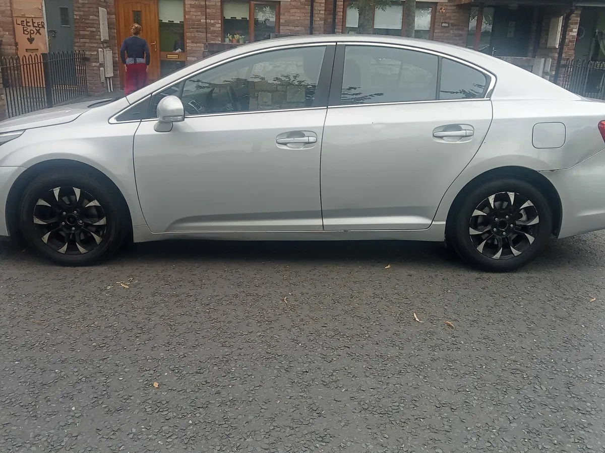 Toyota Avensis 2012 - Image 4