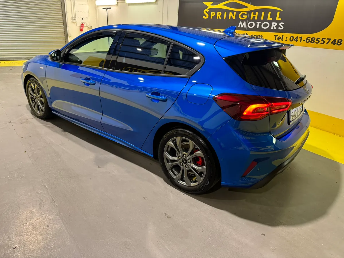 2024 Ford Focus MHEV 1.0T St-Line M Blue 125 BHP - Image 3