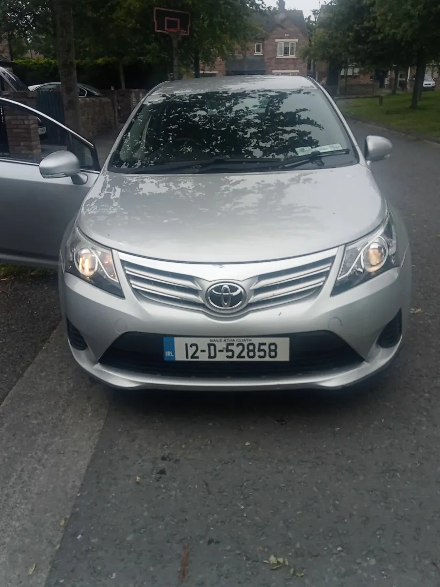 Toyota Avensis 2012 - Image 1