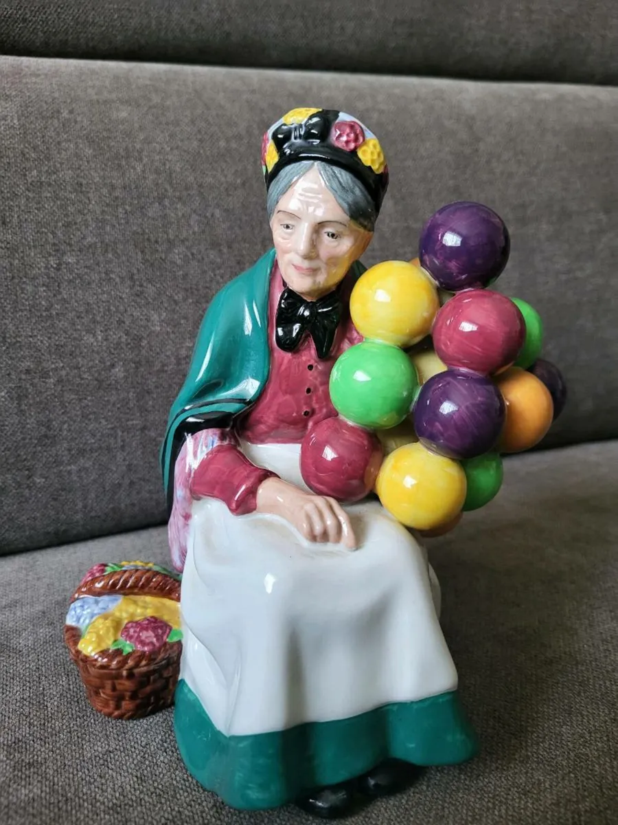 Royal Doulton The Old Balloon Seller HN1315 - Image 1