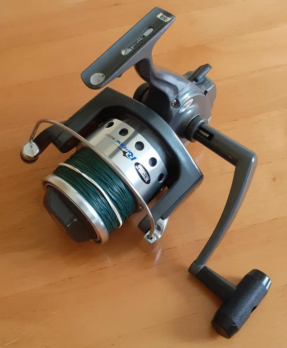 Saltwater fishing reel. - Image 1