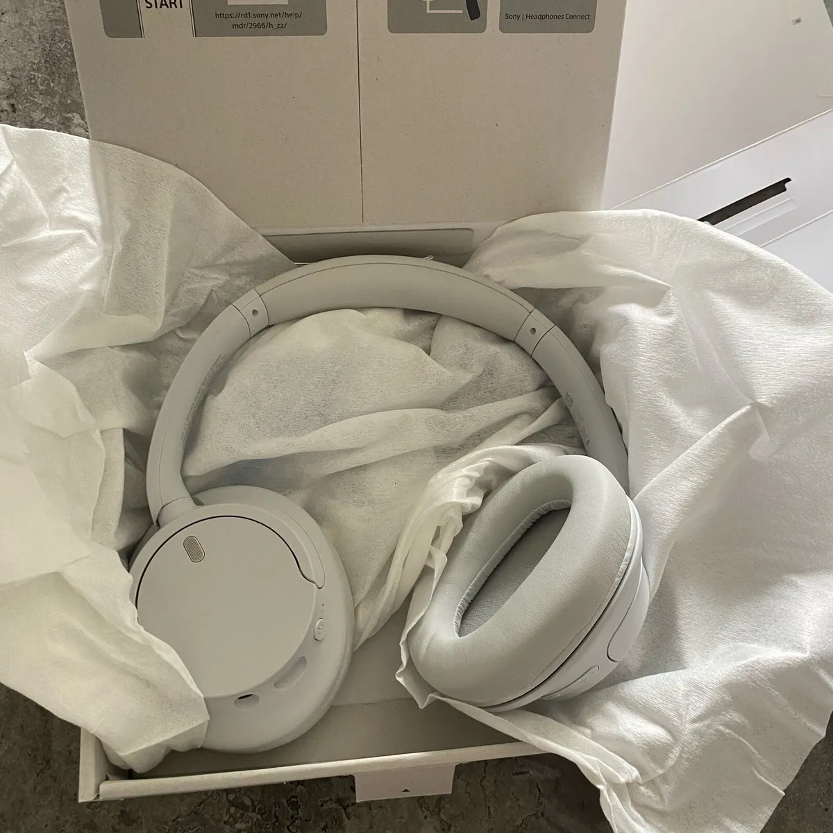 Sony Headphones WH-CH720N - Image 3