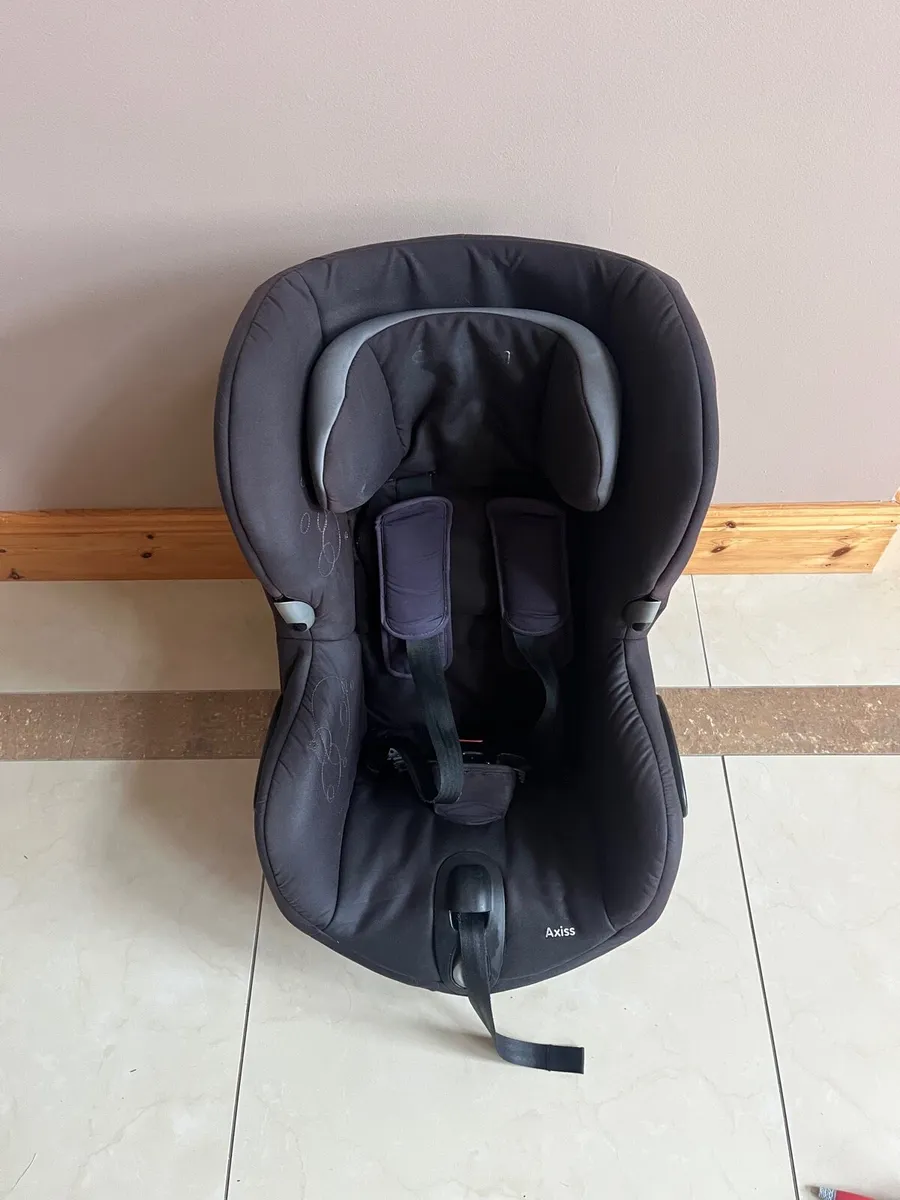 Maxi Cosi Axis Car Seat - Image 1