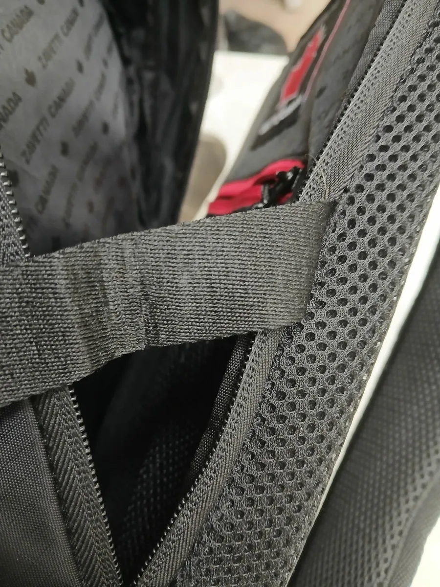 School bag - Image 4