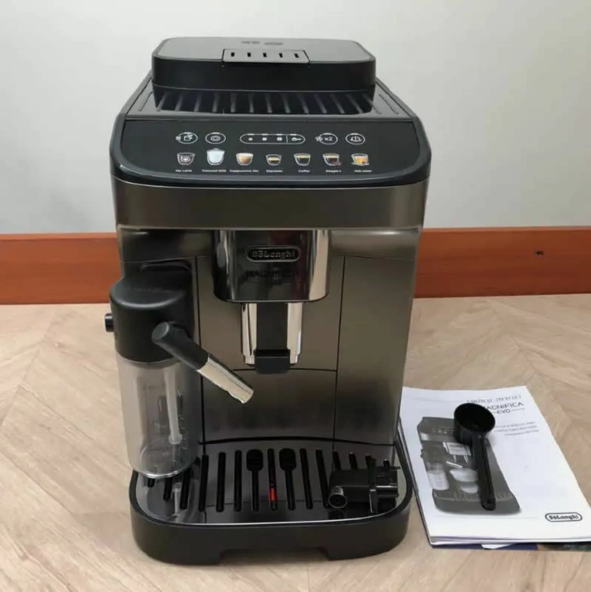 De'Longhi Magnifica Evo Bean to Cup Coffee Machine - Image 1