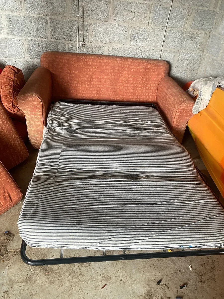 Futon couch - Image 3